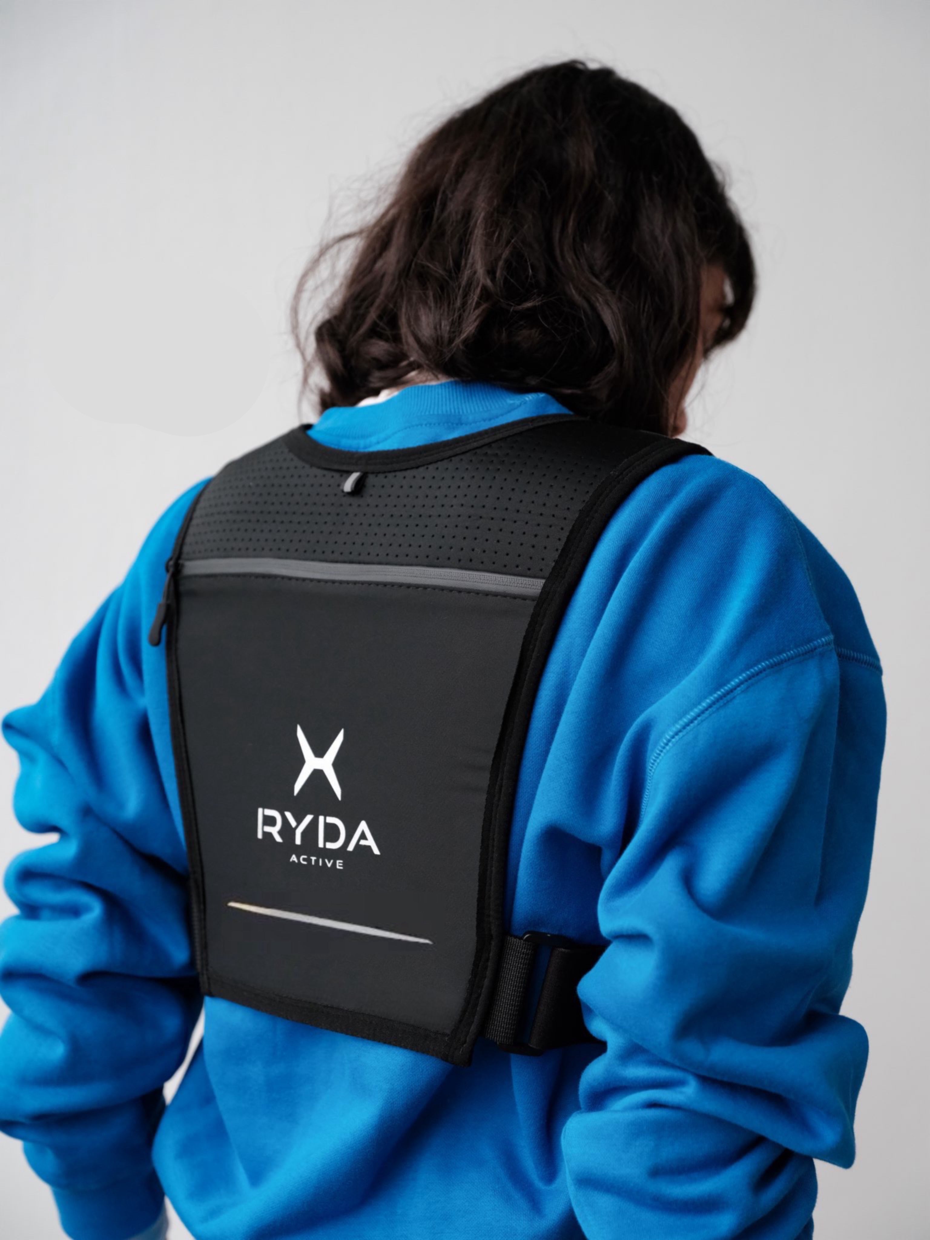 RYDA Running Vest in Obsidian Black – Laufweste mit Trinkflasche