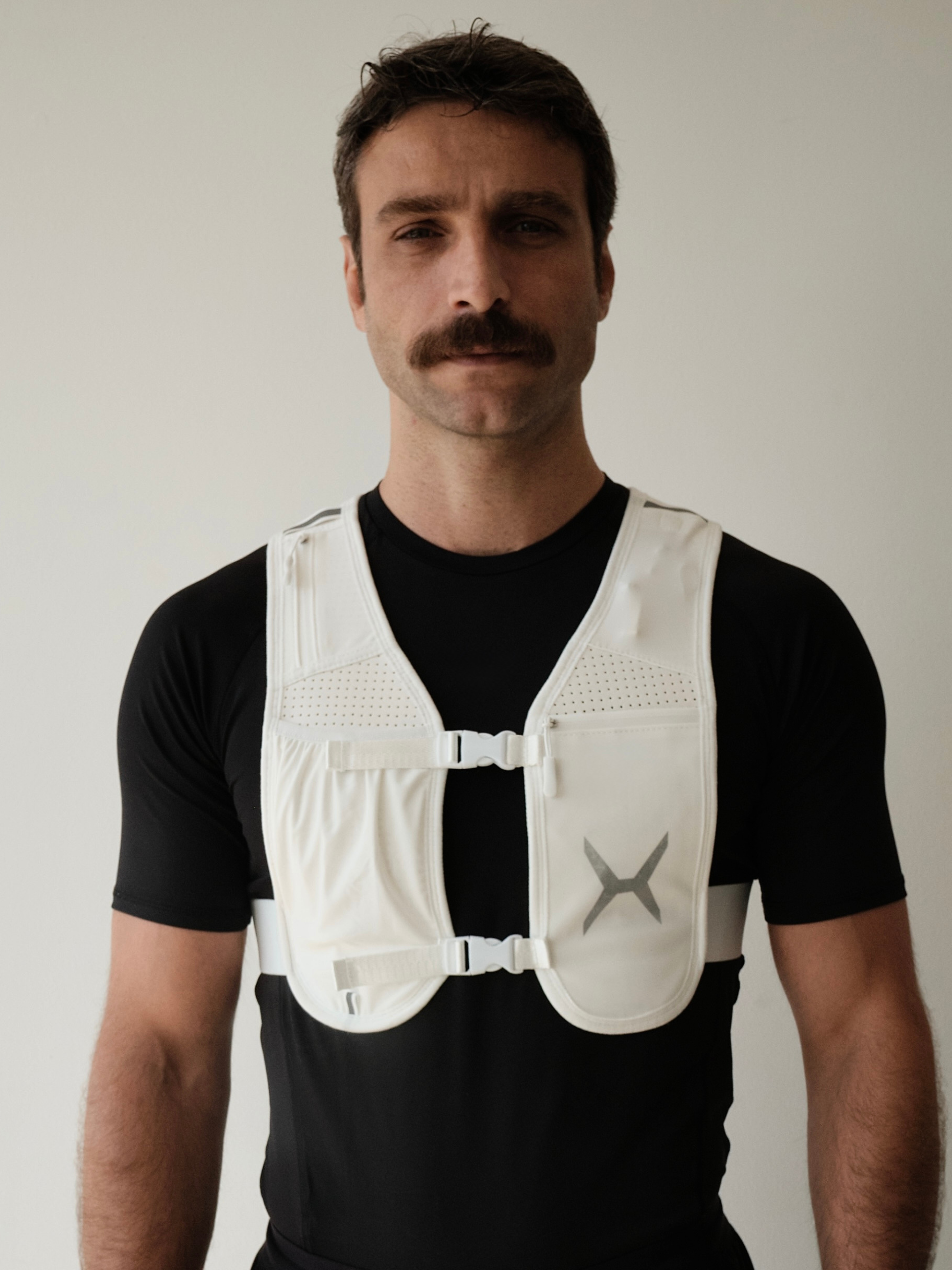 Person beim Trailrunning mit der RYDA Running Vest